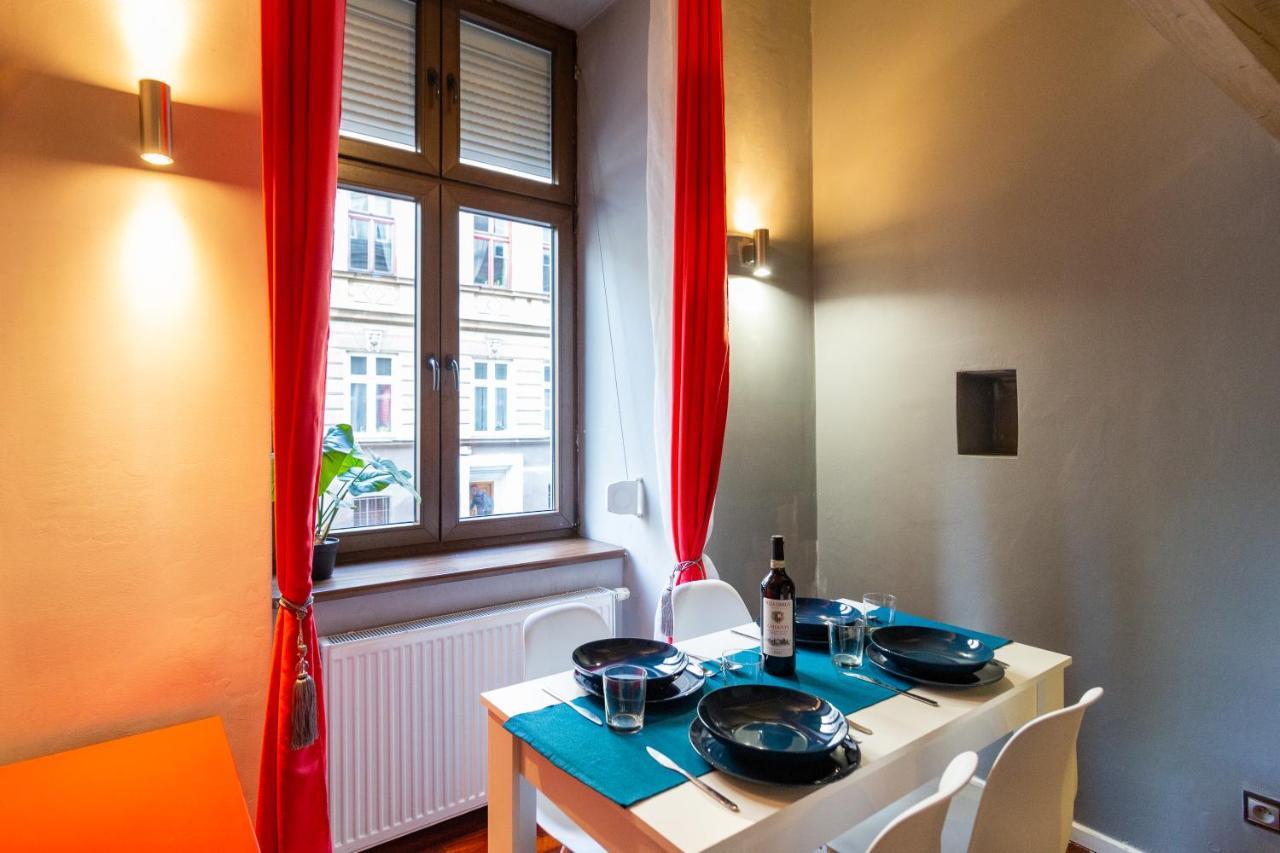 Lilly Apartment Main Train Station Old Town By The Castle Suites קרקוב מראה חיצוני תמונה