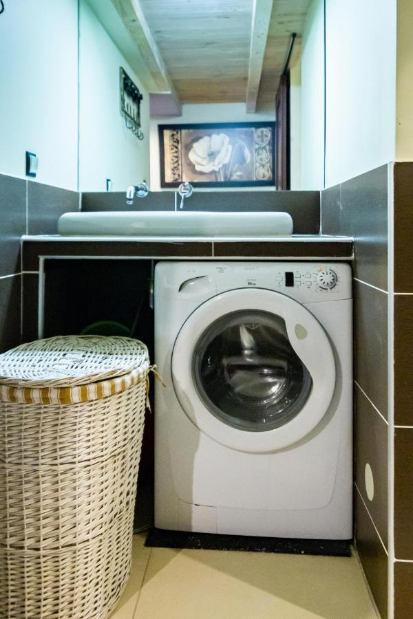 Lilly Apartment Main Train Station Old Town By The Castle Suites קרקוב מראה חיצוני תמונה