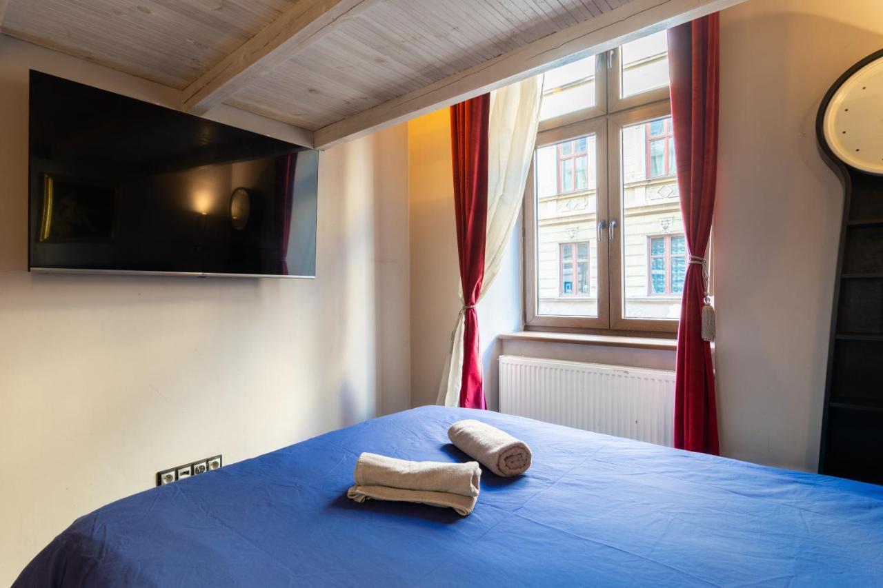 Lilly Apartment Main Train Station Old Town By The Castle Suites קרקוב מראה חיצוני תמונה